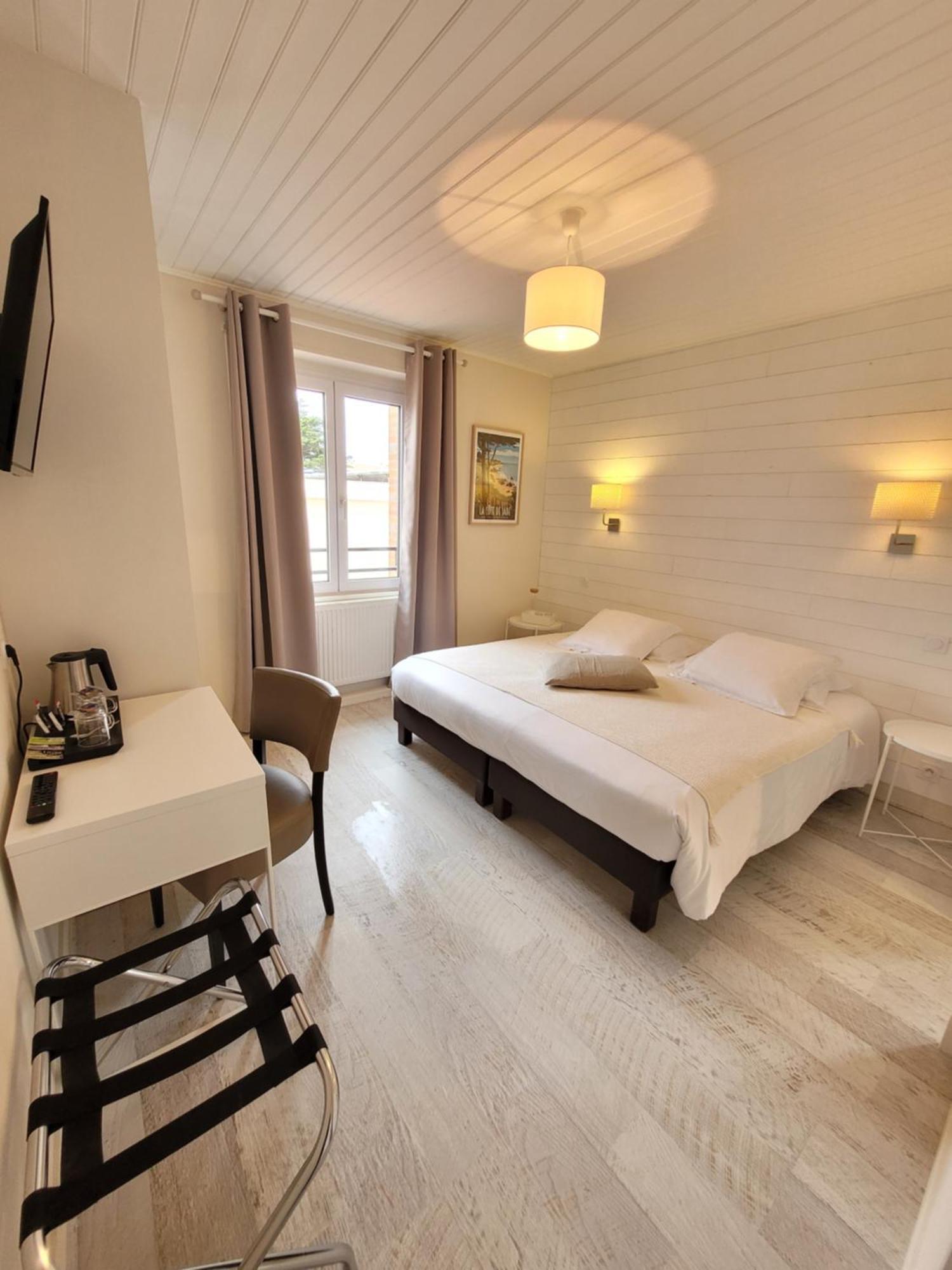 Hotel De Charme & Spa Le Grand Large Ла-Бернері-ан-Ре Номер фото